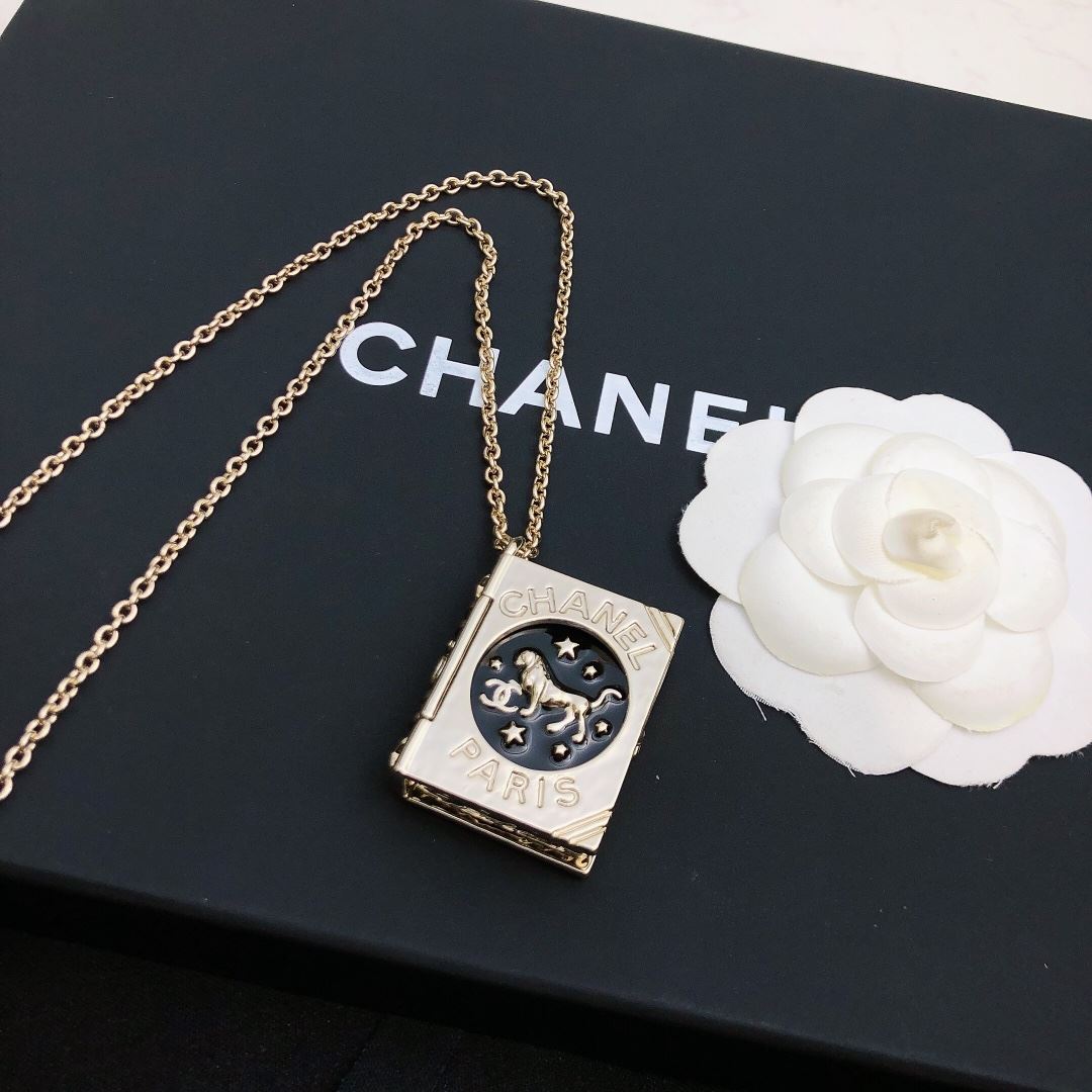 Chanel Necklaces